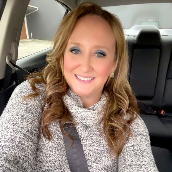 Meet your Posher, Sherry - Picture 1 of 1